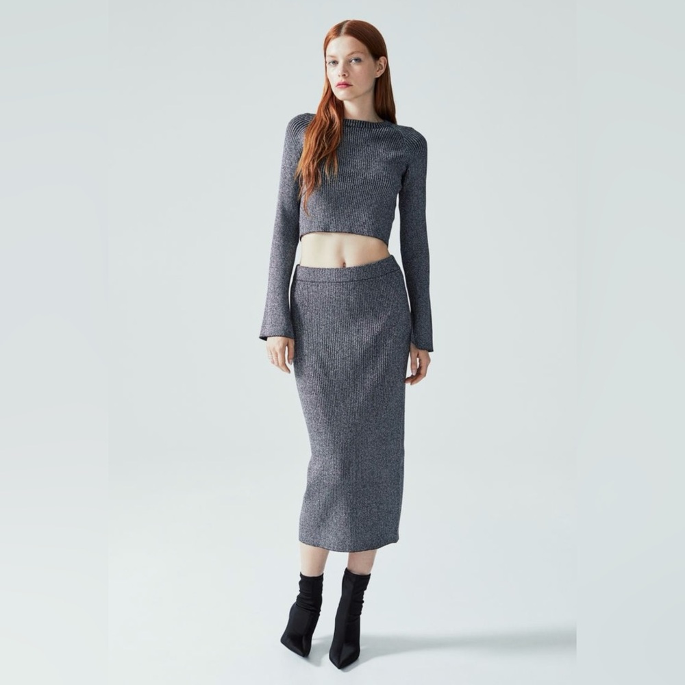 NWT H&M Grey knit stretch skirt with silver thread